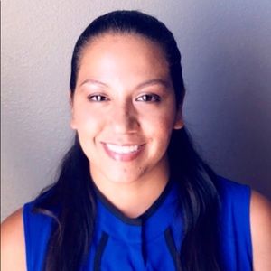 Meet your Posher, Yolanda